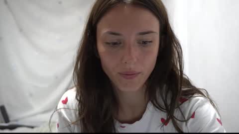 Snapshot of your_little_flexible_girl chatting on September 14, 9:38 pm Meri online show from September 14, 9:38 pm