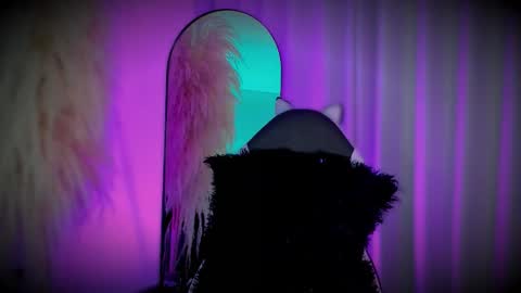 Cami independent model online show from March 4, 8:55 am