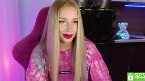 Alice  online show from May 7, 1:01 am
