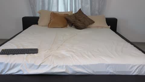 TenderSin online show from October 17, 6:17 am