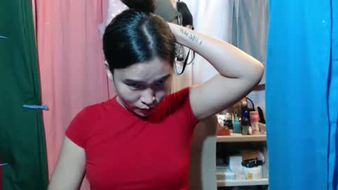 your_twinkletoes18 online show from October 25, 8:09 pm