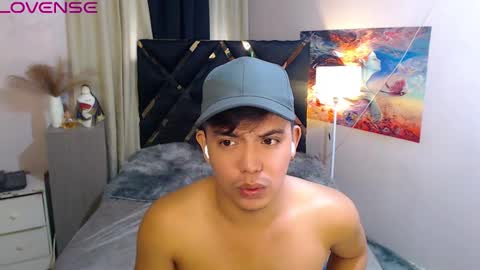 yourasian_bradley online show from October 3, 2:43 am