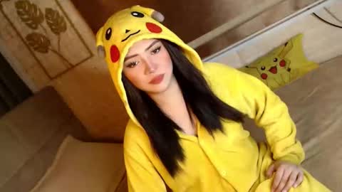 JEN  online show from November 26, 10:23 am