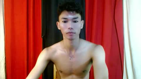Snapshot of yourdreamboyx chatting on January 25, 2:58 pm Rence online show from January 25, 2:58 pm