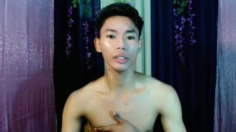 Snapshot of yourdreamboyx chatting on February 27, 1:08 am Rence online show from February 27, 1:08 am