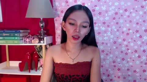 Snapshot of yourfavoratericcie chatting on October 22, 3:21 am RICCIE MAE online show from October 22, 3:21 am