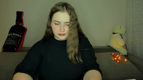 yourgem__ online show from February 25, 7:38 pm