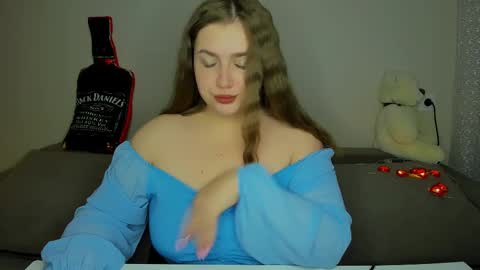 yourgem__ online show from March 4, 7:01 pm