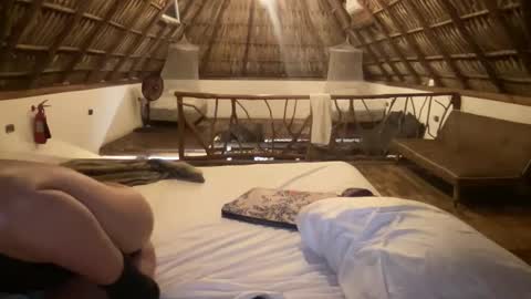 yourgirlaurora online show from November 10, 7:44 am