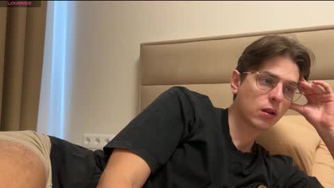 Chris online show from March 17, 6:40 am