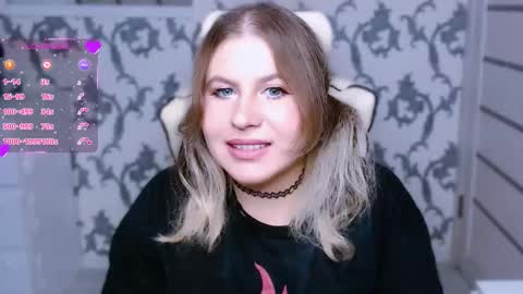 Snapshot of yourkarma_2_0 chatting on October 21, 8:41 am Karma online show from October 21, 8:41 am