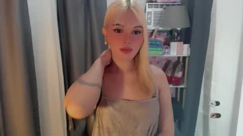 KYLIE MORE online show from May 27, 7:27 am