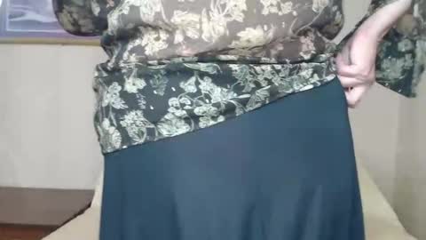 lANA online show from October 11, 2:43 pm