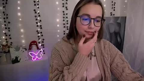 Happy online show from October 4, 7:28 am