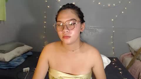 yoursexy_reb online show from December 15, 10:55 am