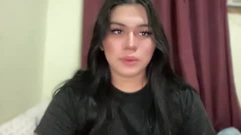 yoursexytowngirl online show from May 10, 9:10 pm