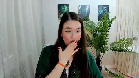 yoursweetmaddy online show from March 10, 11:36 am