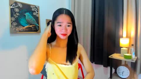 yourtinybunny online show from May 20, 10:32 am