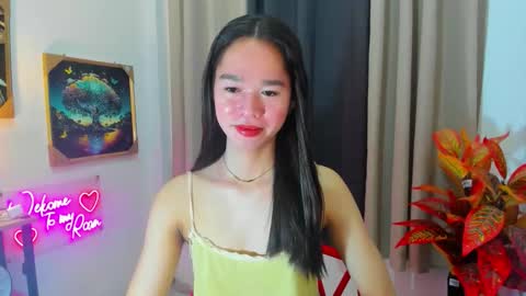 yourtinybunny online show from April 5, 2:47 pm