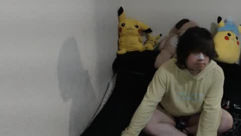 yourtrapuwu online show from February 4, 12:00 pm