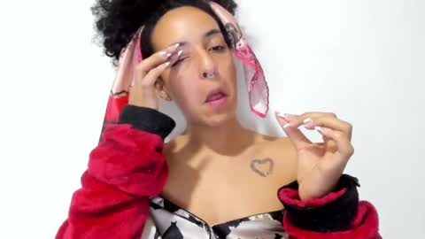 elizabeth  ju   online show from March 8, 1:28 am