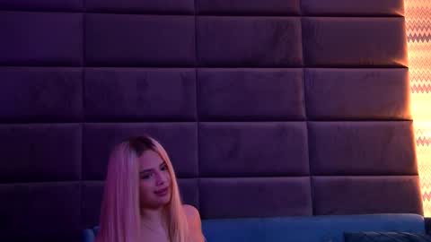 Foxie online show from November 15, 3:57 pm