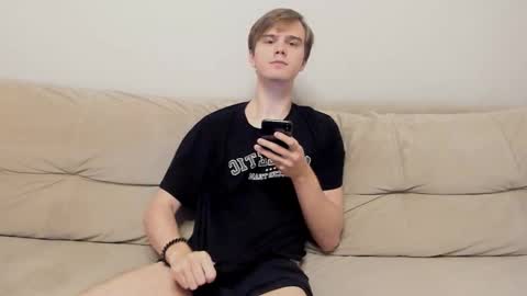 Yue Lang and Samm online show from October 20, 7:08 pm