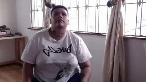 yul an val online show from November 9, 10:23 pm