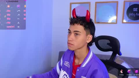 yulian_vasquez online show from September 10, 1:34 pm
