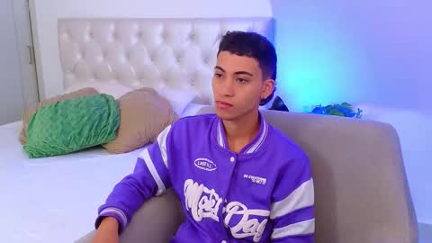 yulian_vasquez online show from February 5, 12:31 pm