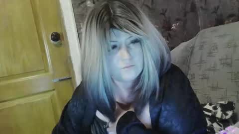 yuliiared online show from May 7, 8:26 pm