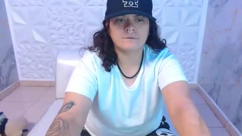 Snowflake online show from March 28, 2:35 am