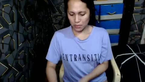 yumi online show from March 21, 4:22 pm