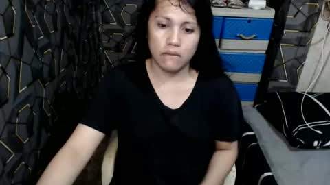 yumi online show from November 8, 6:33 pm