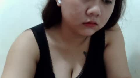 yummy_tits23xx online show from July 31, 12:33 am