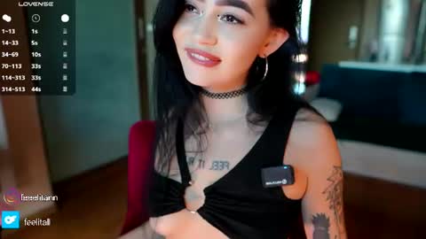 yuna_leen online show from July 26, 10:57 am