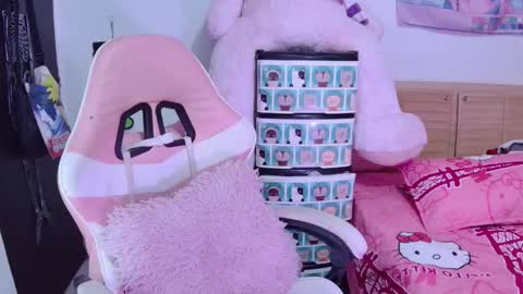 yuna_pink666 online show from January 18, 11:11 pm