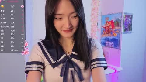 yung_leana online show from February 14, 6:43 pm