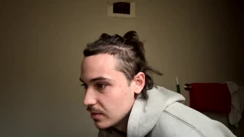 yungstudbev online show from March 31, 6:41 pm