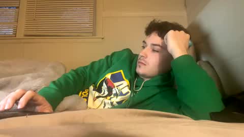 yungstudbev online show from February 20, 10:37 pm