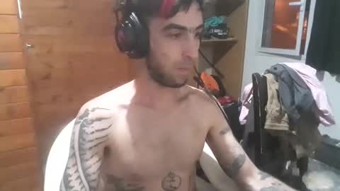 Yuumi online show from November 5, 6:15 am