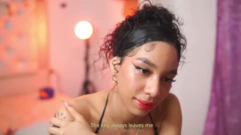 Yuyi Cam online show from October 2, 4:44 am