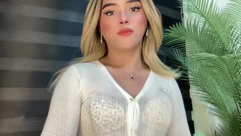 Miss Cali online show from February 22, 4:40 am