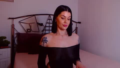 I V Y   online show from January 17, 12:09 am