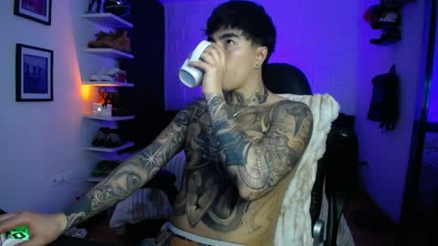 zac_muller1 online show from April 9, 5:00 am