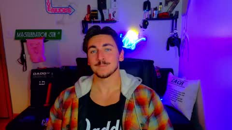 Zach Rhyder online show from October 21, 1:54 am