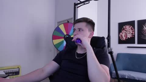 ZACK GILLIAN online show from June 6, 5:41 pm