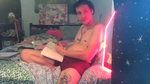 Snapshot of zaddyslilslutbucket chatting on September 10, 9:27 pm zaddyslilslutbucket online show from September 10, 9:27 pm