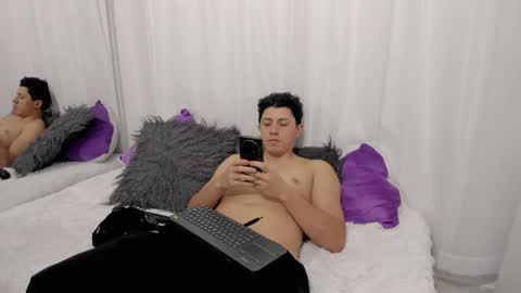 zaensdouglas online show from April 16, 3:17 am