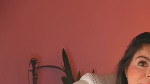 Zafiro  online show from February 4, 11:25 am